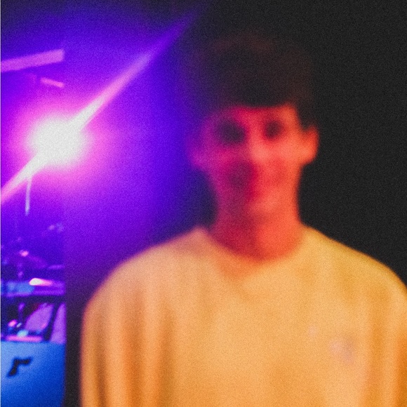 Meet your Posher, David - Picture 1 of 2